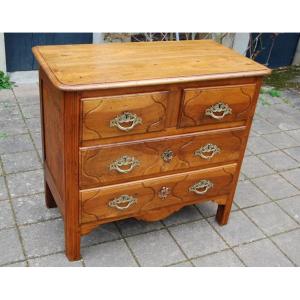 Small 18th Century Parisian Louis XV Walnut Chest Of Drawers
