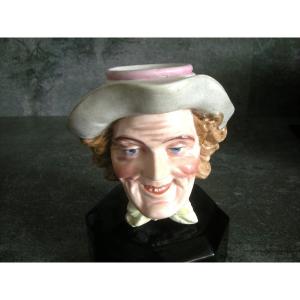19th Century Cigarette Holder In The Shape Of A Head In Buiscuit