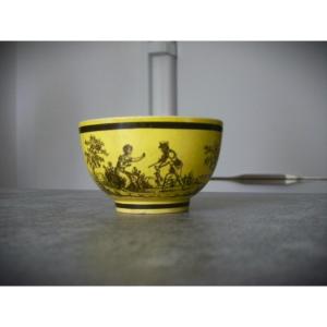 Fine Yellow Earthenware Sake Bowl, Circa 1825