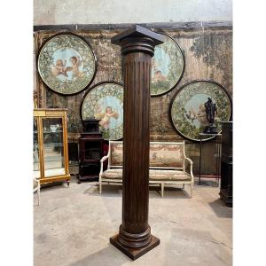 Louis XVI Style Column In Carved Wood From The End Of The XIXth Century