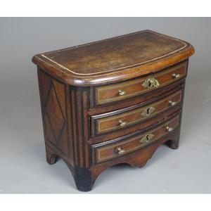 Louis XIV - Regency Period Chest Of Drawers In Marquetry And Brass Rods