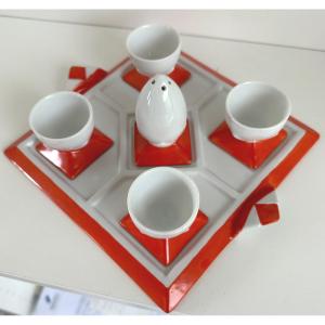 Complete Art Deco Egg Cup Service With Its Salt Shaker And In Very Good Condition Red And Egg White 