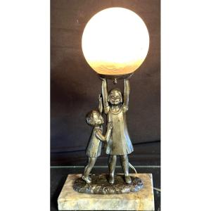 Charming Art Deco Lamp 1930 Children Playing Ball Very Good Condition Play