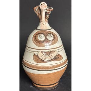 Curious Ceramic In The Style Of Picasso Circa 1950 In Very Good Condition 