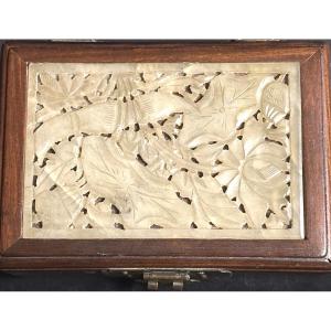 China Carved Jade Plaque As An Ornament On A 20th Century Mahogany Box 