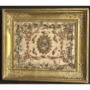 Reliquary From The Early 19th Century With Relics Of 6 Saints And Paperolles In Very Good Condition