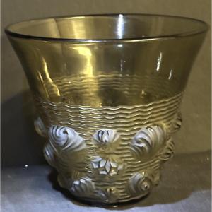 Verlys Art Deco Vase In Amber Glass With Embossed Seashell Decoration