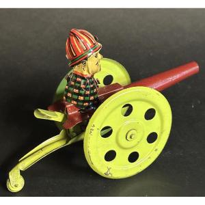 Vintage 1930s Mechanical Toy Made Of Lithographed Tinplate With A Manual Spring, In Very Good Collector's Condition. Collector's Item. 