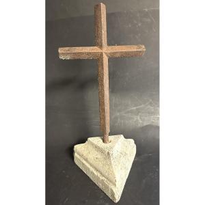 Rare 18th-century Wrought Iron Cross On Its Stone Base, 39cm Calvary