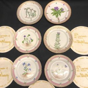 Royal Copenhagen 6 Flora Danica Porcelain Plates 3552 In Perfect Condition Copenhagen Denmark