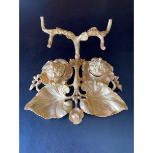 Inkwell In Gilt Bronze From The XIXth Century With Volubilis Decor