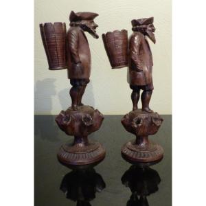 Sculpted Pipe Holder