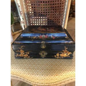 18th-century European Lacquered Wig Box