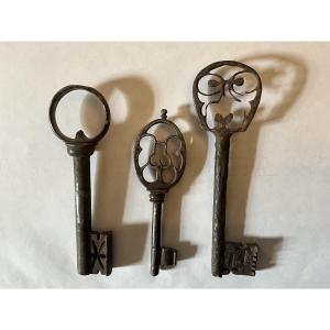 Set Of 3 Keys, 17th And 18th Century. Wrought Iron. 