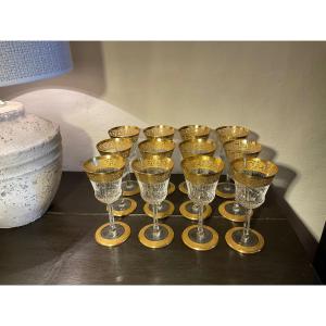 . Thistle Or. Saint Louis. 12 White Wine Glasses.