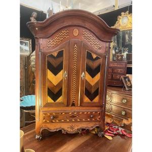 Small Master's Or Watch Cabinet. H 77.5 Cm. Late 18th Century