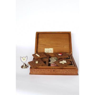 Wooden Game Box Carved South East Asia  XX ° Century.  