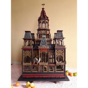 Important Bird Cage From The 19th Century. H. 145 Cm.