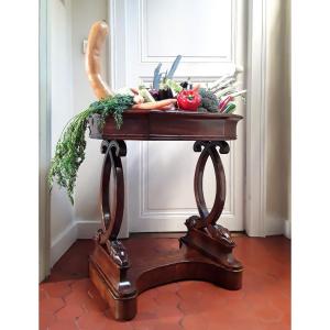 Mahogany Planter Table.