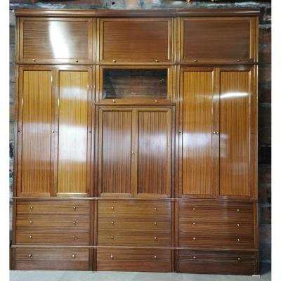Blond Mahogany Woodwork (sapelli)