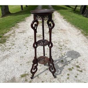 Large Indochinese Stand