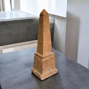 Pierre Baey (born In 1940) – Obelisk In Chamotte Earth, Circa 1990