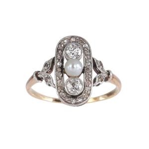 Art Deco Style Ring With Pearl And Diamonds.
