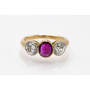 Gold And Platinum Ring With Rubies And Antique Brilliant-cut Diamonds 1.80 Ct