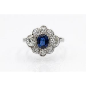 Exclusive Antique Ring Adorned With Sapphires And Diamonds, First Half Of The 20th Century