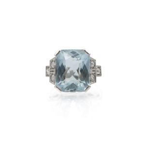 Art Deco Platinum Ring With Aquamarine And Diamonds, 1930s.