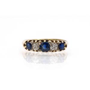 Antique Ring Adorned With Sapphires And Diamonds, First Half Of The 20th Century