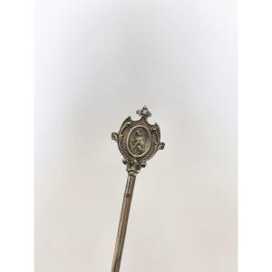 Large Solid Silver Hunting Horn, Decorated With A Hunting Dog. 19th Century. Louis Philippe