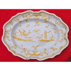 Large Moustiers Earthenware Platter 18th Century Olerys Workshop Yellow Grotesque Jacques Callot Beaucaire