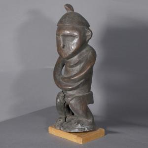 Sepik Statuette - Crouching Female Figure - Papua New Guinea