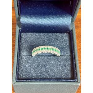 Half Wedding Ring In 18 K White Gold Set With A Line Of 14 Emeralds