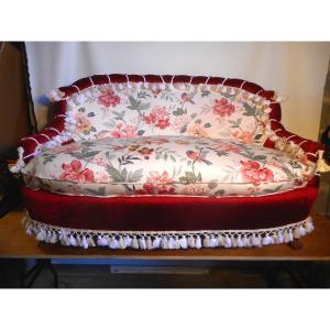Napoleon III Buttoned Sofa