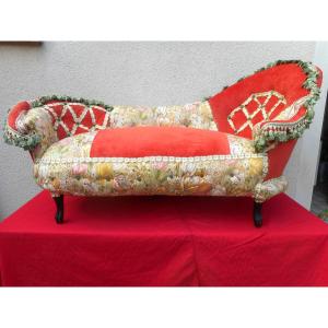 Napoleon III Period Upholstered Living Room Set