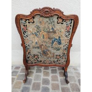 Louis XV Period Fireplace Screen In Walnut And Tapestry