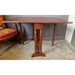 Gateleg Table In Solid Mahogany From The Napoleon III Period
