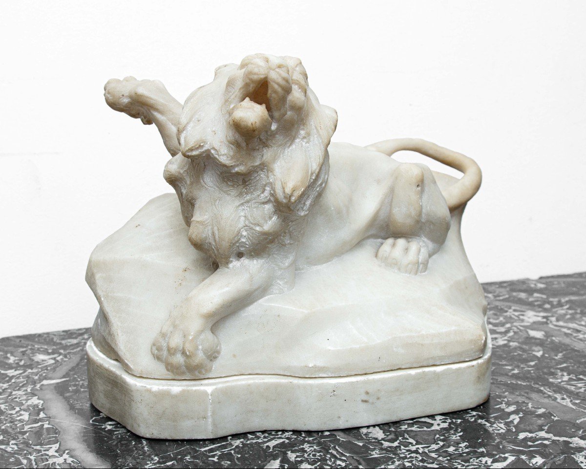 XVII secolo, Leone di marmo-photo-2