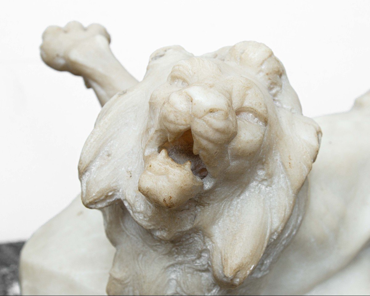 XVII secolo, Leone di marmo-photo-3
