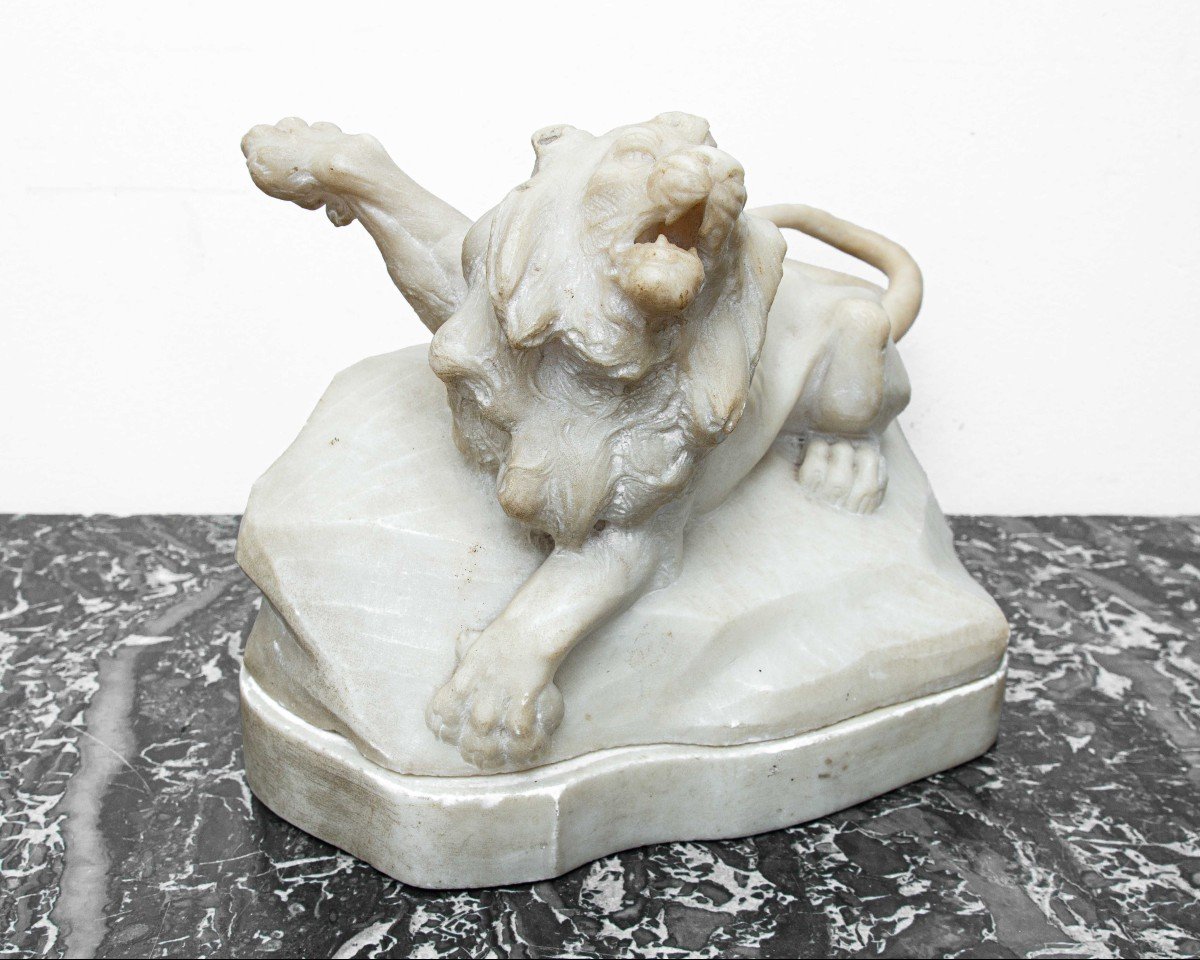 XVII secolo, Leone di marmo-photo-2