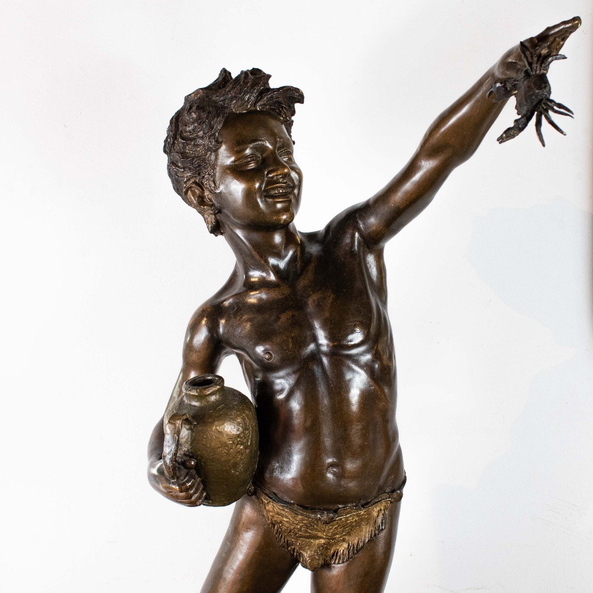 Giovanni De Martino (1870 – 1935), Bambino con anfora e granchio-photo-4