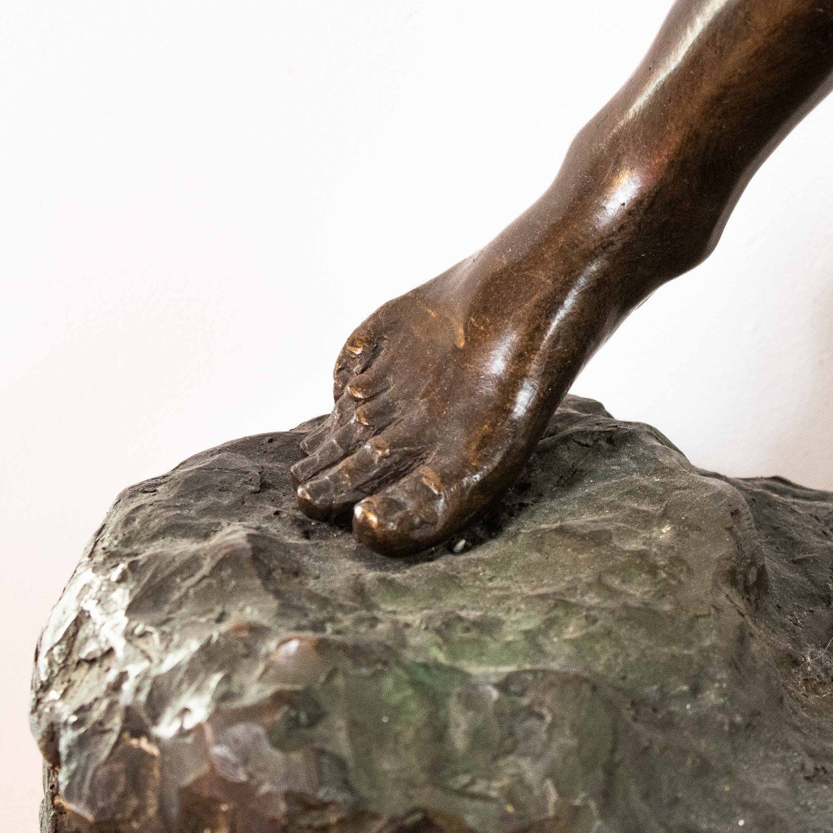 Giovanni De Martino (1870 – 1935), Bambino con anfora e granchio-photo-1