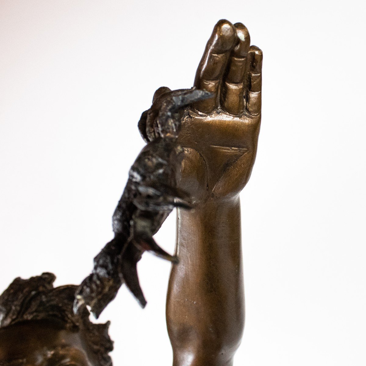 Giovanni De Martino (1870 – 1935), Bambino con anfora e granchio-photo-5