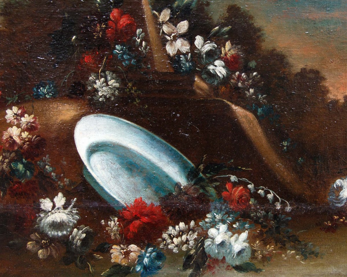 Natura morta con fiori, vasellame e architetture sullo sfondo-photo-1
