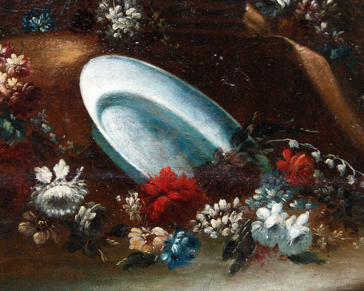 Natura morta con fiori, vasellame e architetture sullo sfondo-photo-3