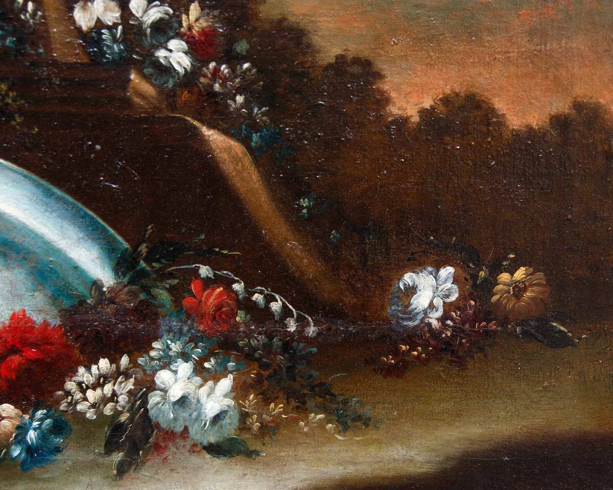Natura morta con fiori, vasellame e architetture sullo sfondo-photo-6