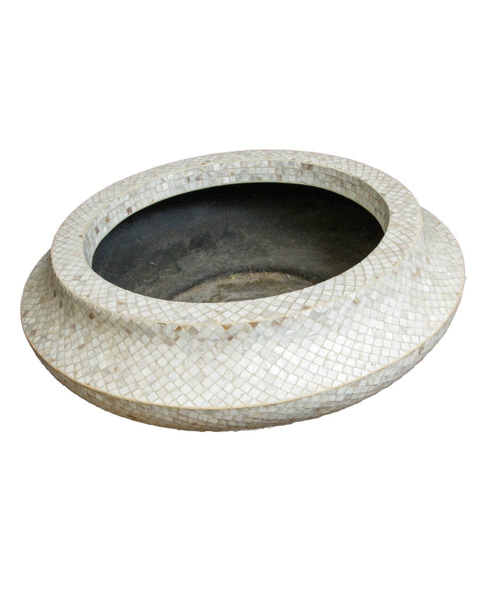 XIX secolo, Bacile in madreperla