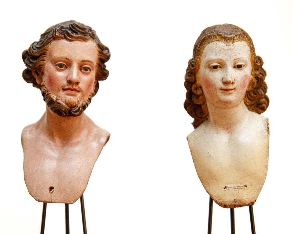 Manifattura napoletana, secolo XVIII, Due teste di figure presepiali